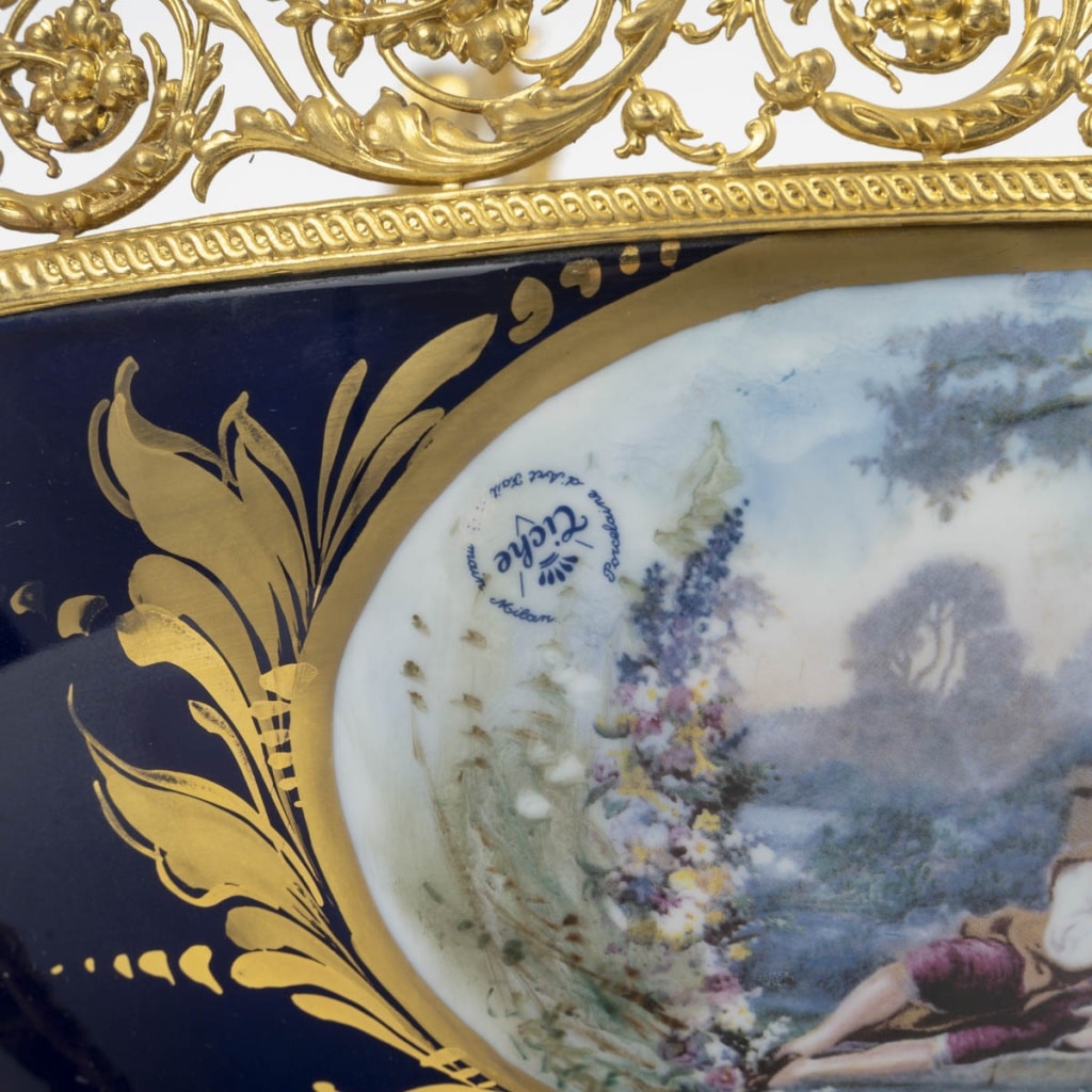 Coupe en porcelaine et bronze doré 15 Coupe en porcelaine et bronze doré 15