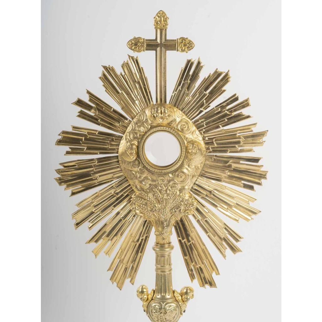 Ostensoir en bronze doré à décor de chérubins, XIXème siècle. 3