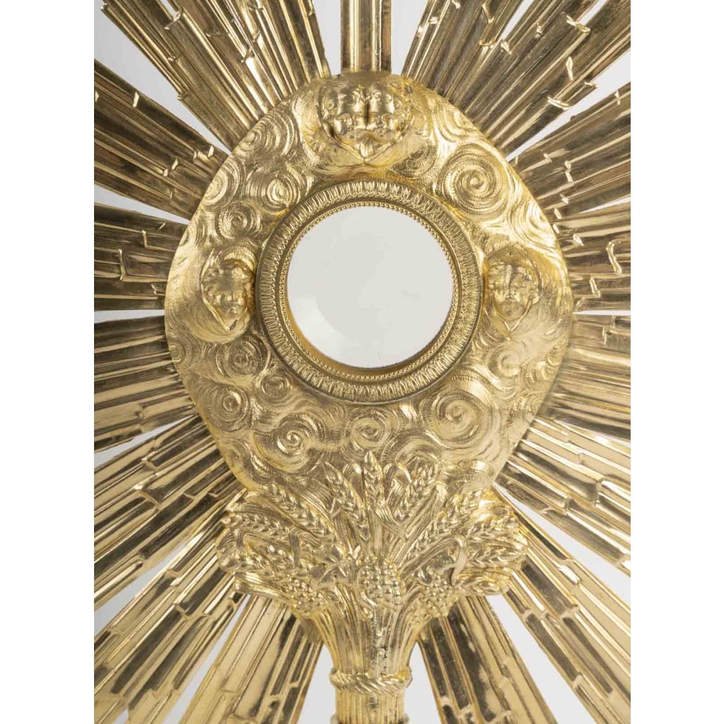 Ostensoir en bronze doré à décor de chérubins, XIXème siècle. 4