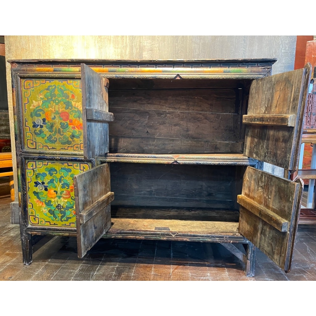 Buffet tibétain 4 portes 20 Buffet tibétain 4 portes 20