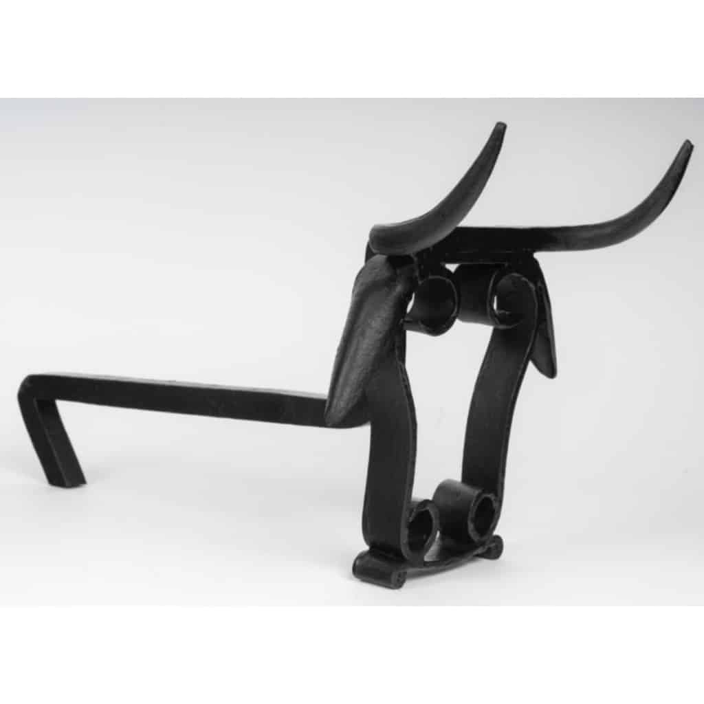 1950 Paire rare de chenets en fer forgé en forme de tête de taureau, ateliers de Vallauris 4