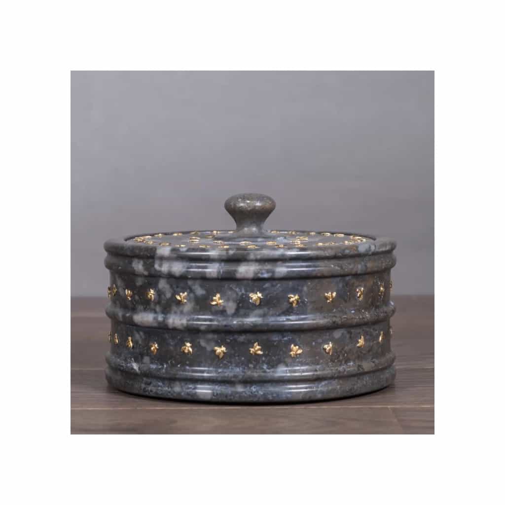 Drageoir aux abeilles en marbre gris et noir 2