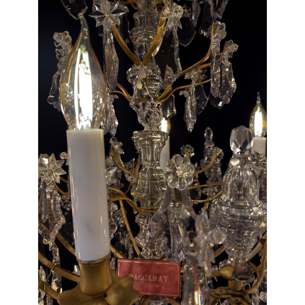 Lustre signé Baccarat de style Louis XVI en bronze doré et décor de cristal taillé vers 1880 6 Lustre signé Baccarat de style Louis XVI en bronze doré et décor de cristal taillé vers 1880 6