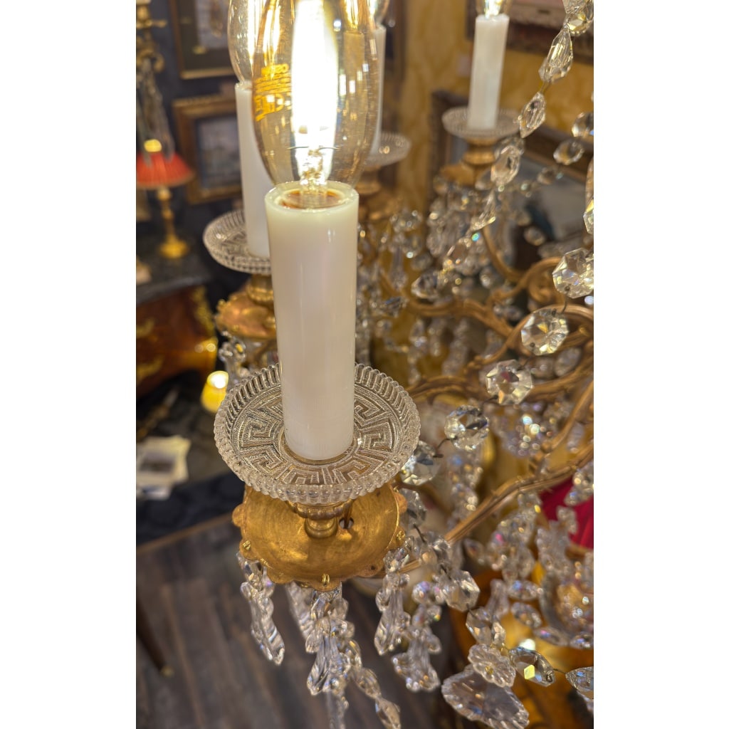 Lustre signé Baccarat de style Louis XVI en bronze doré et décor de cristal taillé vers 1870-1880 8 Lustre signé Baccarat de style Louis XVI en bronze doré et décor de cristal taillé vers 1870-1880 8