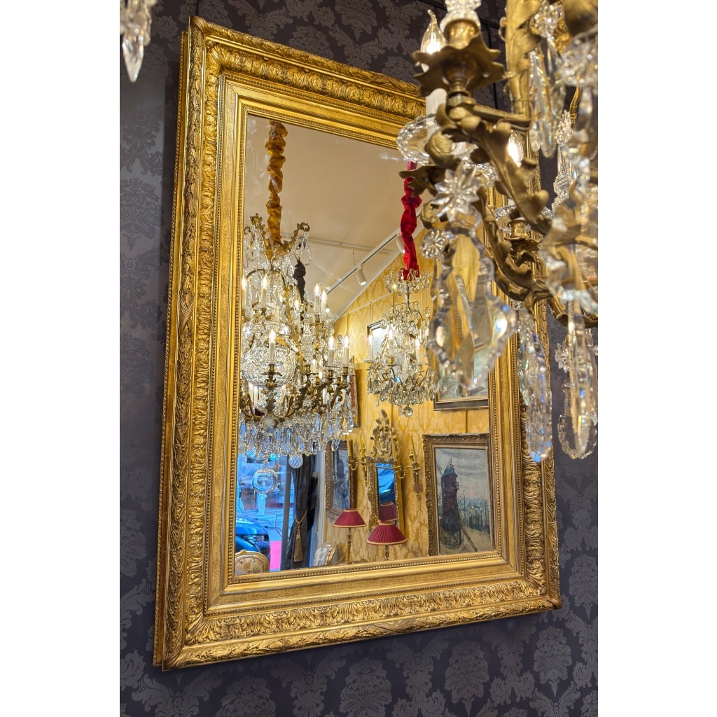 Grand miroir Louis XVI en bois sculpté et doré de la fin du XVIIIème siècle 3 Grand miroir Louis XVI en bois sculpté et doré de la fin du XVIIIème siècle 3