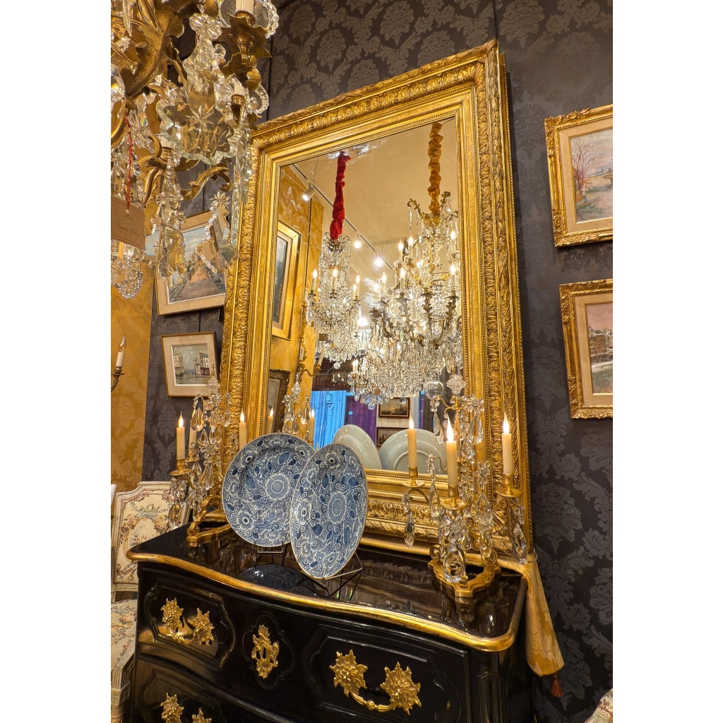 Grand miroir Louis XVI en bois sculpté et doré de la fin du XVIIIème siècle 11 Grand miroir Louis XVI en bois sculpté et doré de la fin du XVIIIème siècle 11