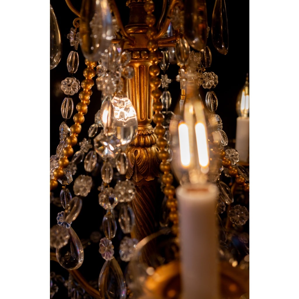 Lustre en bois et bronze doré de style Louis XVI à décor de cristal taillé vers 1880 6 Lustre en bois et bronze doré de style Louis XVI à décor de cristal taillé vers 1880 6