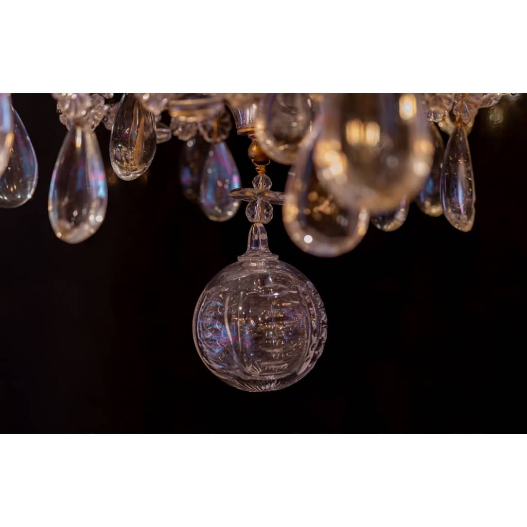 Lustre en bois et bronze doré de style Louis XVI à décor de cristal taillé vers 1880 13 Lustre en bois et bronze doré de style Louis XVI à décor de cristal taillé vers 1880 13