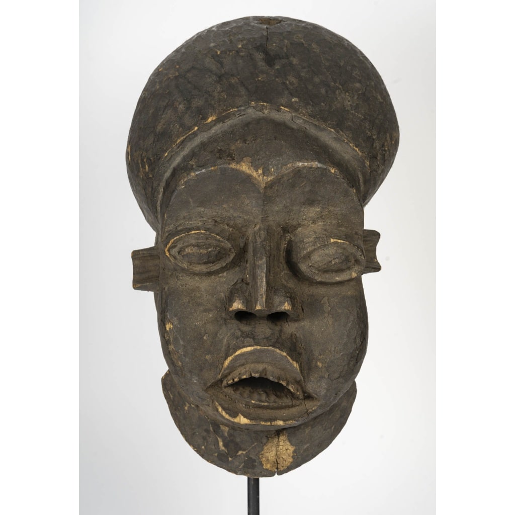 Masque Bamileke cérémoniel 2 Masque Bamileke cérémoniel 2