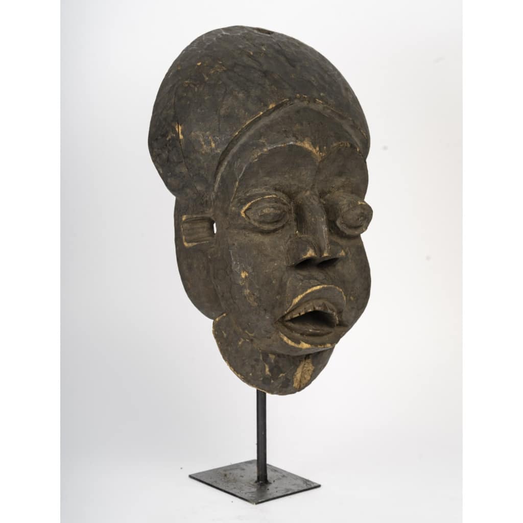 Masque Bamileke cérémoniel 4 Masque Bamileke cérémoniel 4