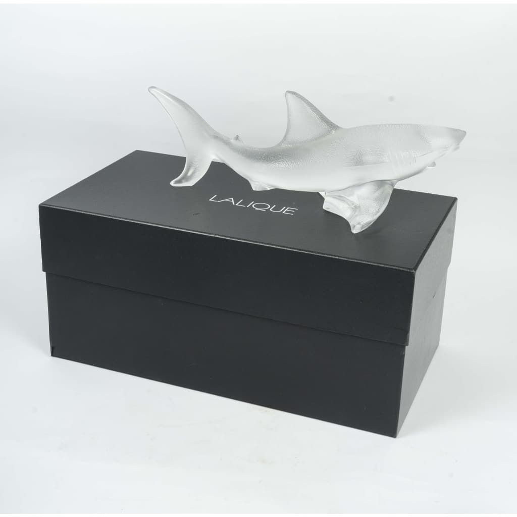 Maison Lalique France, Requin modèle XL, cristal clair 13 Maison Lalique France, Requin modèle XL, cristal clair 13