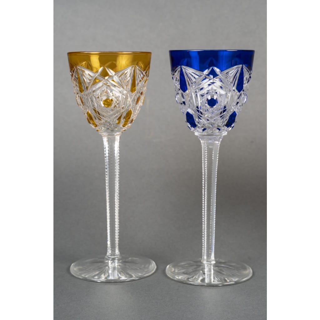 Cristallerie de Baccarat, 2 séries de 6 verres Roemers modèle « Lagny » 6 Cristallerie de Baccarat, 2 séries de 6 verres Roemers modèle « Lagny » 6