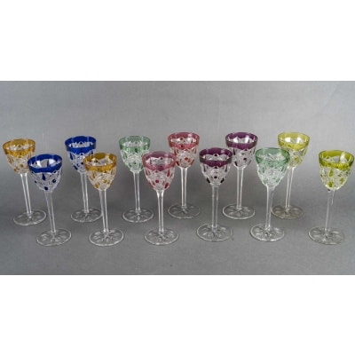 Cristallerie de Baccarat, 2 séries de 6 verres Roemers modèle « Lagny » Cristallerie de Baccarat, 2 séries de 6 verres Roemers modèle « Lagny »