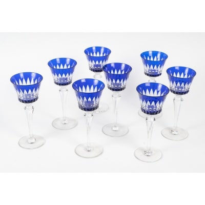 Cristallerie de Baccarat modèle Picadilly 8 verres Roemer couleur bleu Cristallerie de Baccarat modèle Picadilly 8 verres Roemer couleur bleu