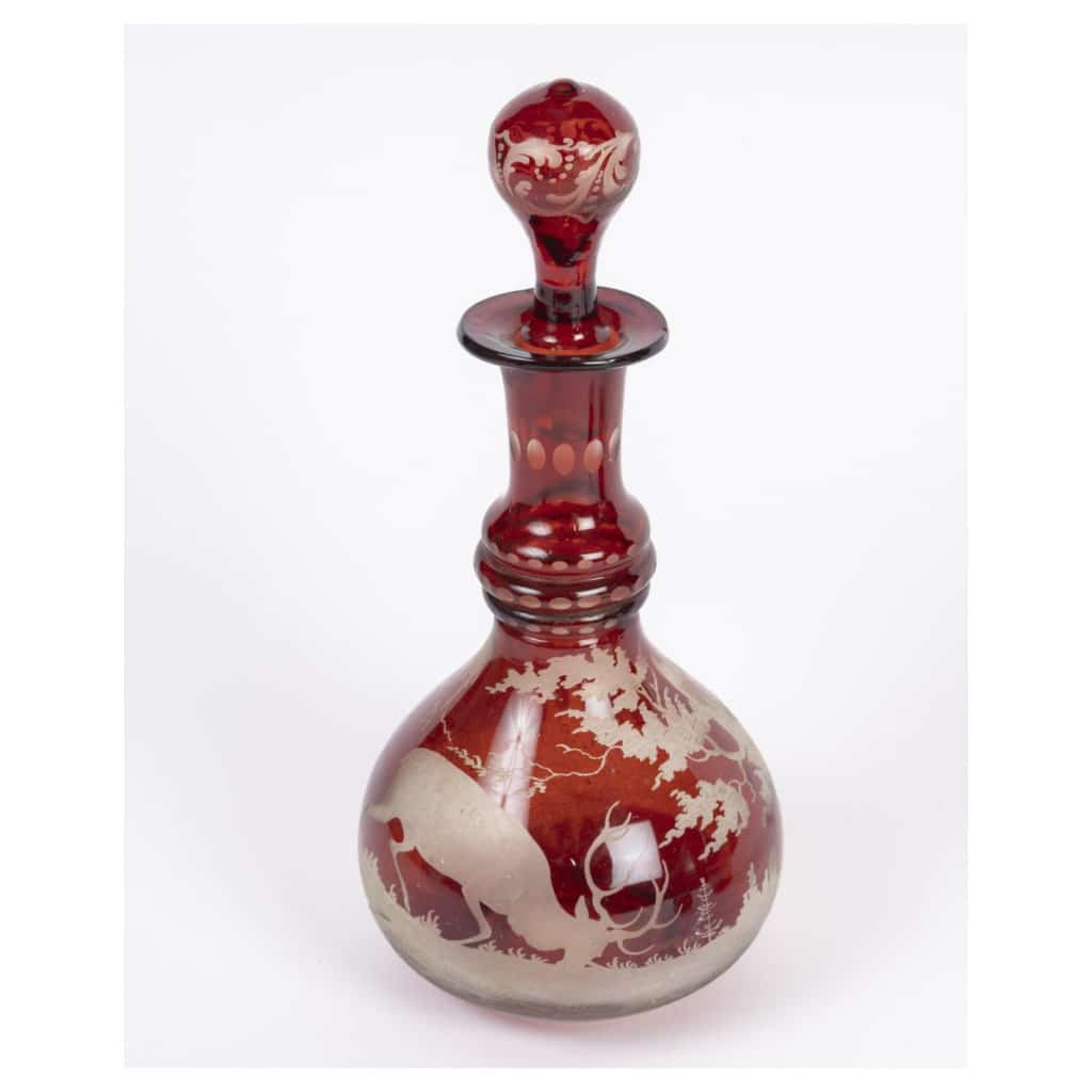 Set huile et vinaigre en cristal de bohème gravé et une petite salière, époque Napoléon III, XIXème siècle. 9