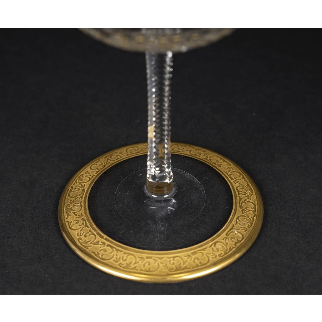 Cristallerie Saint Louis Modèle Thistle 16 Coupes à Champagne et 16 Verres à Vin 7