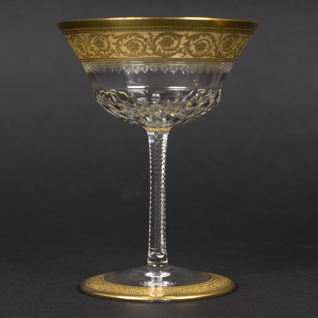 Cristallerie Saint Louis Modèle Thistle 16 Coupes à Champagne et 16 Verres à Vin 5