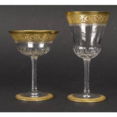 Cristallerie Saint Louis Modèle Thistle 16 Coupes à Champagne et 16 Verres à Vin Cristallerie Saint Louis Modèle Thistle 16 Coupes à Champagne et 16 Verres à Vin