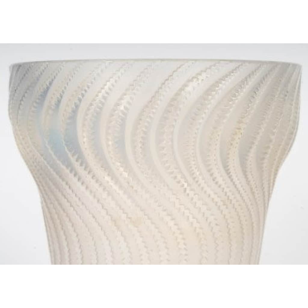 1934 René Lalique – ‘Actinia’ Vase, Opalescent 6 1934 René Lalique – ‘Actinia’ Vase, Opalescent 6