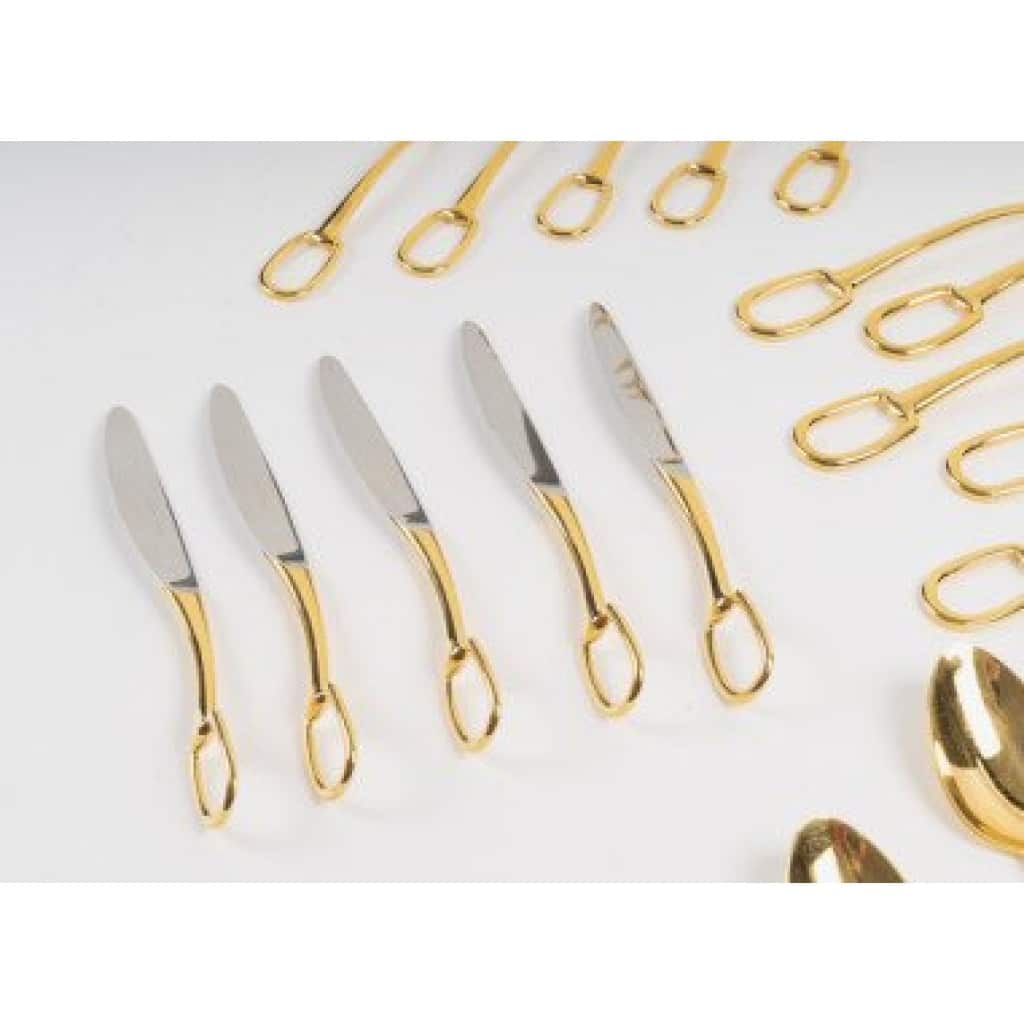 Hermes ‘Grand Attelage’ Service à dessert métal plaqué or 25 pièces 6 Hermes ‘Grand Attelage’ Service à dessert métal plaqué or 25 pièces 6