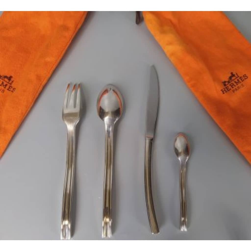 HERMÈS PARIS — Ménagère modèle « Ondes », 98 pièces dans ses coffrets 6 HERMÈS PARIS — Ménagère modèle « Ondes », 98 pièces dans ses coffrets 6