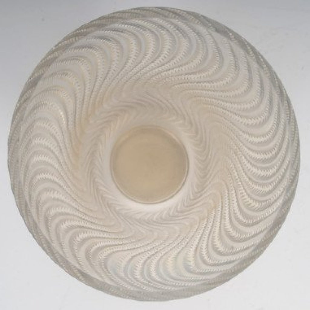 1934 René Lalique – ‘Actinia’ Vase, Opalescent 7 1934 René Lalique – ‘Actinia’ Vase, Opalescent 7