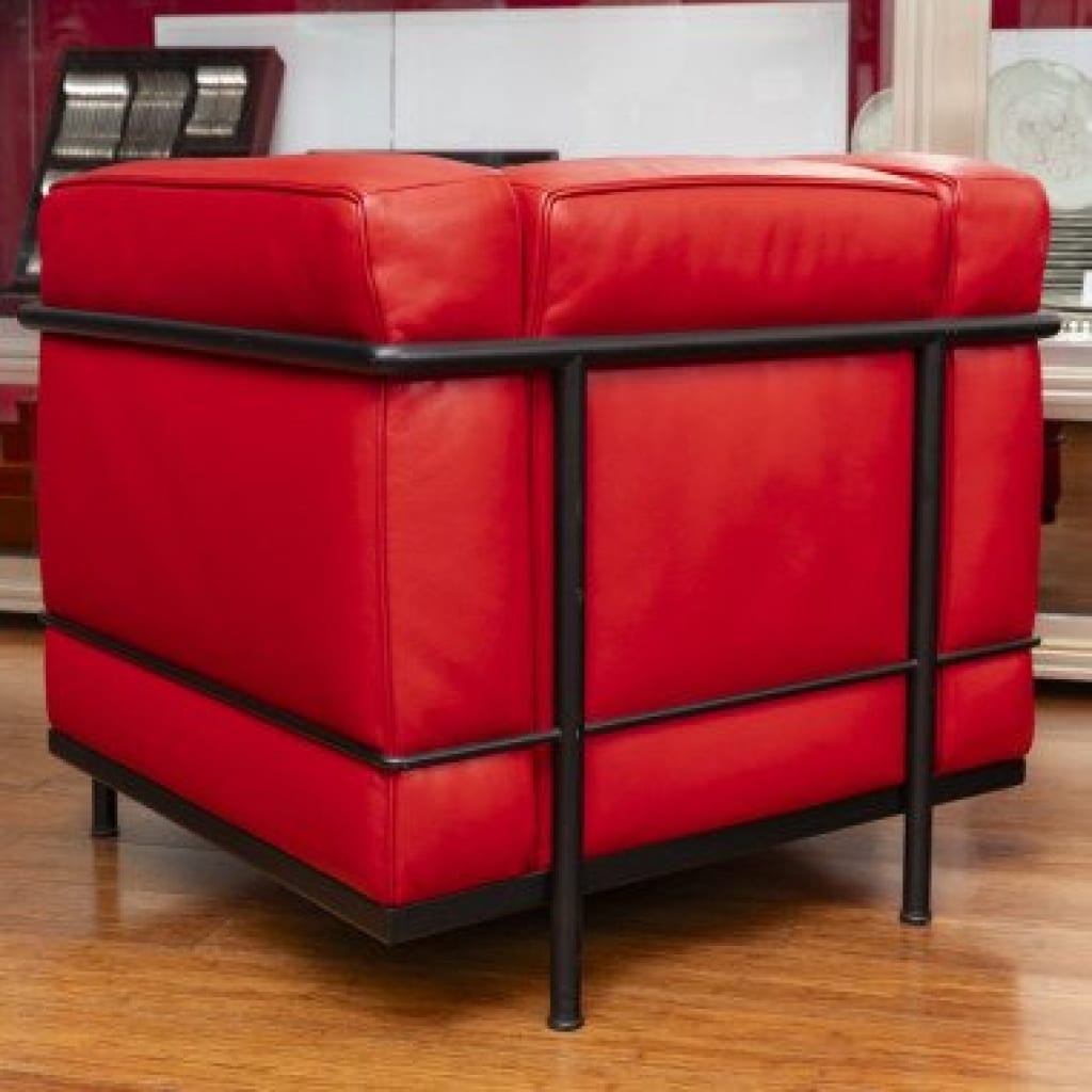 LC2, fauteuil — Le Corbusier, Pierre Jeanneret & Charlotte Perriand, création 1928, édition Cassina 7 LC2, fauteuil — Le Corbusier, Pierre Jeanneret & Charlotte Perriand, création 1928, édition Cassina 7