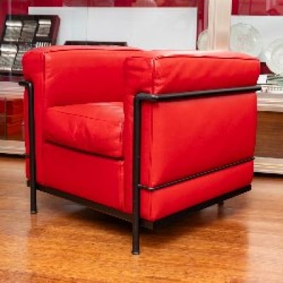LC2, fauteuil — Le Corbusier, Pierre Jeanneret & Charlotte Perriand, création 1928, édition Cassina 2