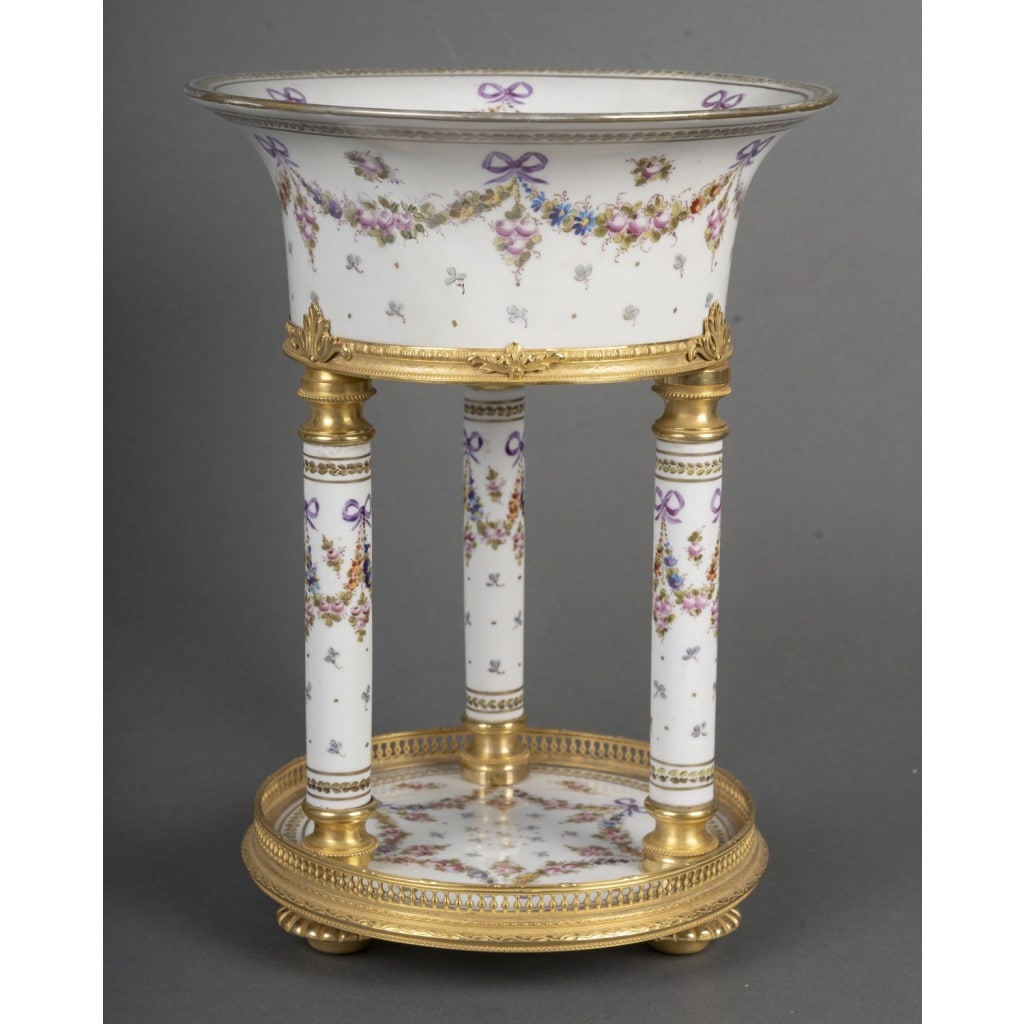 Jardinière en porcelaine et bronze doré – Style Louis XVI, époque XIXᵉ siècle 2
