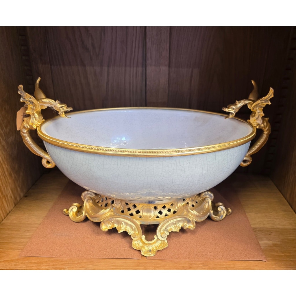 Coupe Centre de Table en Porcelaine montée bronze, circa 1880 4 Coupe Centre de Table en Porcelaine montée bronze, circa 1880 4