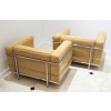 Fauteuil LC3 cuir gold de Le Corbusier & Cassina 11
