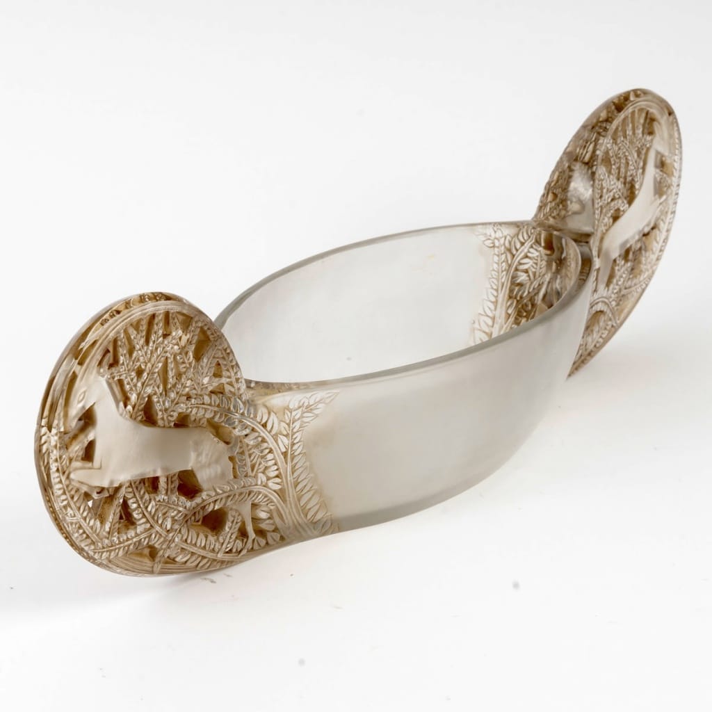 Jardinière Coupe « Saint-Hubert » verre blanc patiné sépia de René LALIQUE 4
