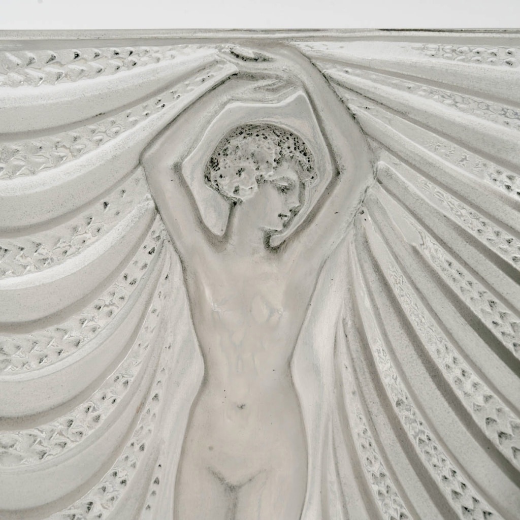 Vase « Terpsichore » verre blanc patiné bleu de René LALIQUE 7