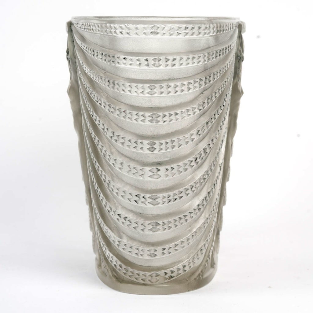 Vase « Terpsichore » verre blanc patiné bleu de René LALIQUE 5