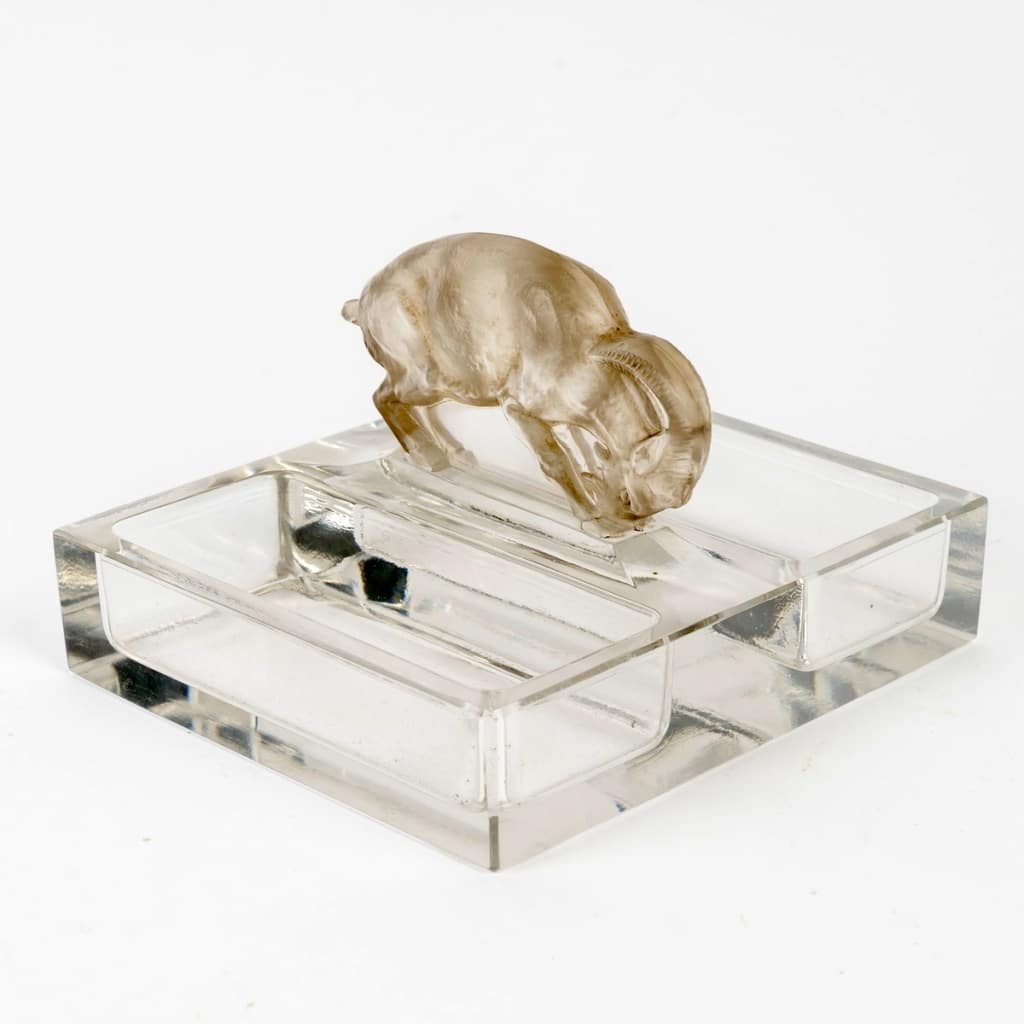 Cendrier « Chèvre » verre blanc patiné sépia de René LALIQUE 2