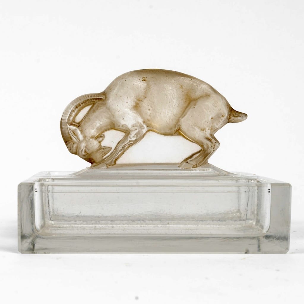 Cendrier « Chèvre » verre blanc patiné sépia de René LALIQUE 5