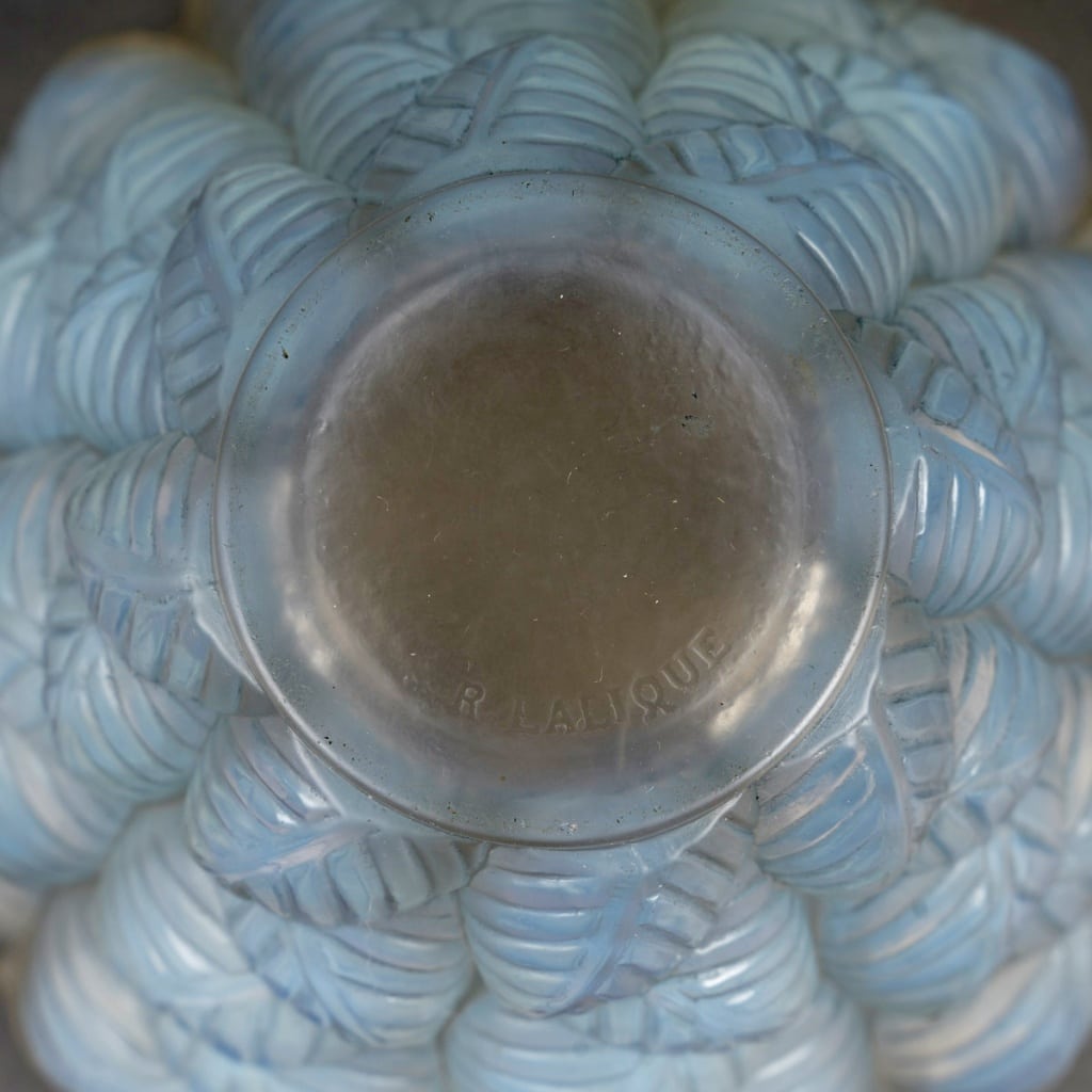 Vase « Moissac » verre opalescent patiné bleu de René LALIQUE 7