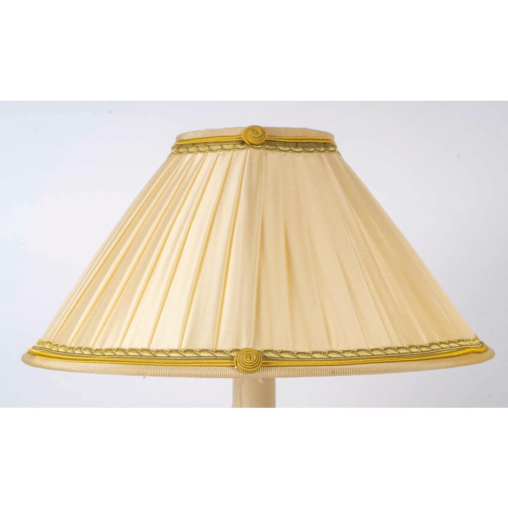 Paire de Bougeoirs vers 1820 de Style Louis XVI en Bronze Ciselé, Montée en Lampes 3 Paire de Bougeoirs vers 1820 de Style Louis XVI en Bronze Ciselé, Montée en Lampes 3