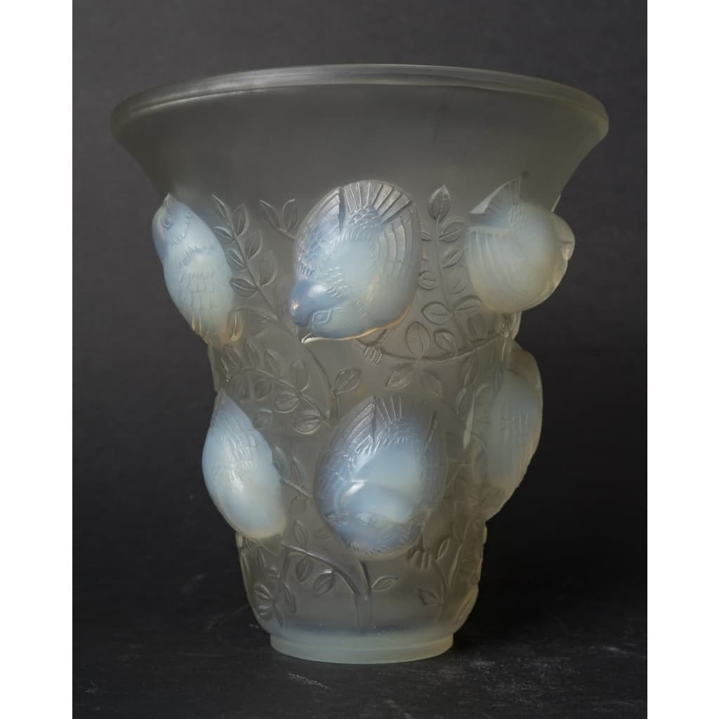 RENE LALIQUE – Vase “ Saint François” en verre – Circa 1930 10 RENE LALIQUE – Vase “ Saint François” en verre – Circa 1930 10