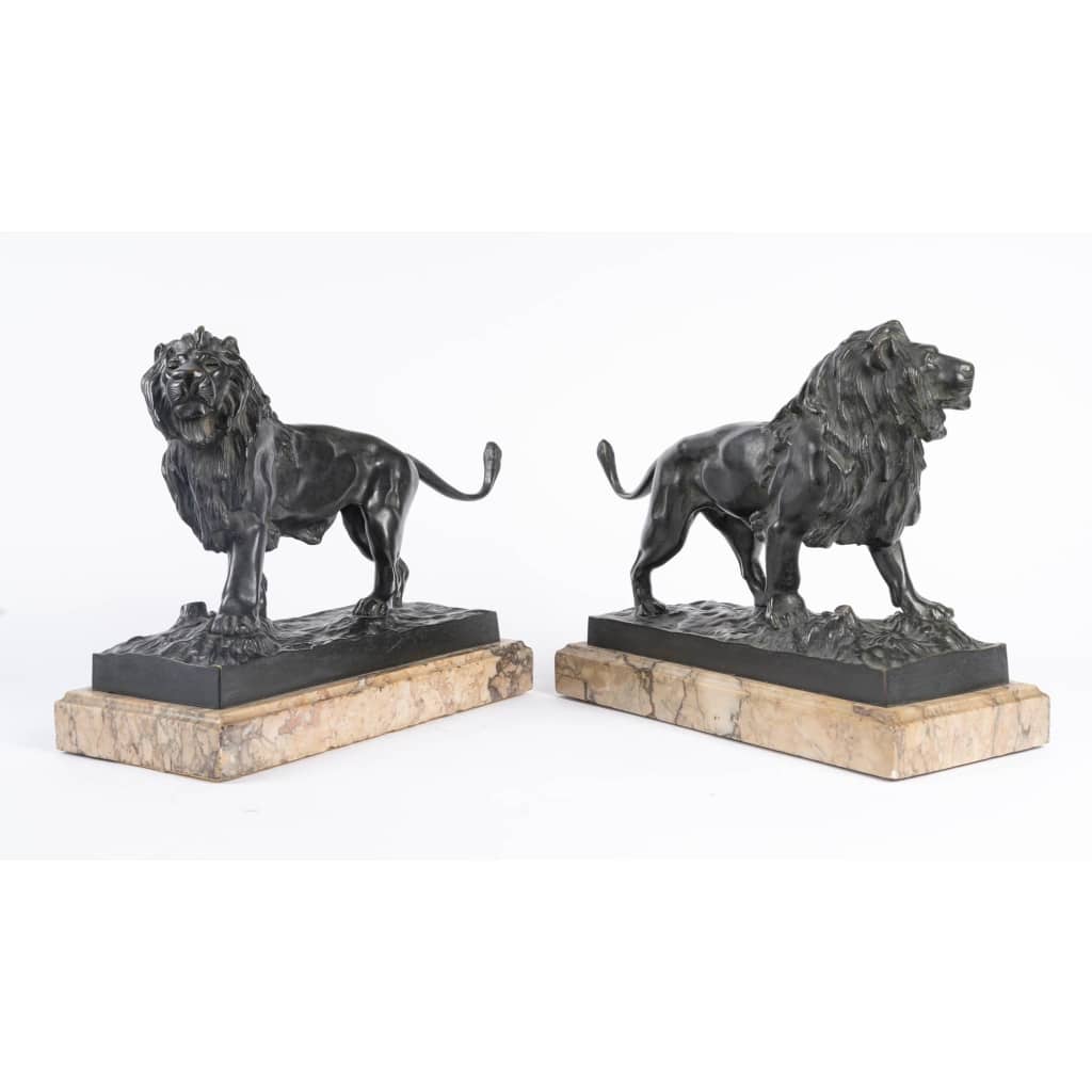 Jules Moigniez (1835-1894) Paire de Lions marchant en bronze 2 Jules Moigniez (1835-1894) Paire de Lions marchant en bronze 2