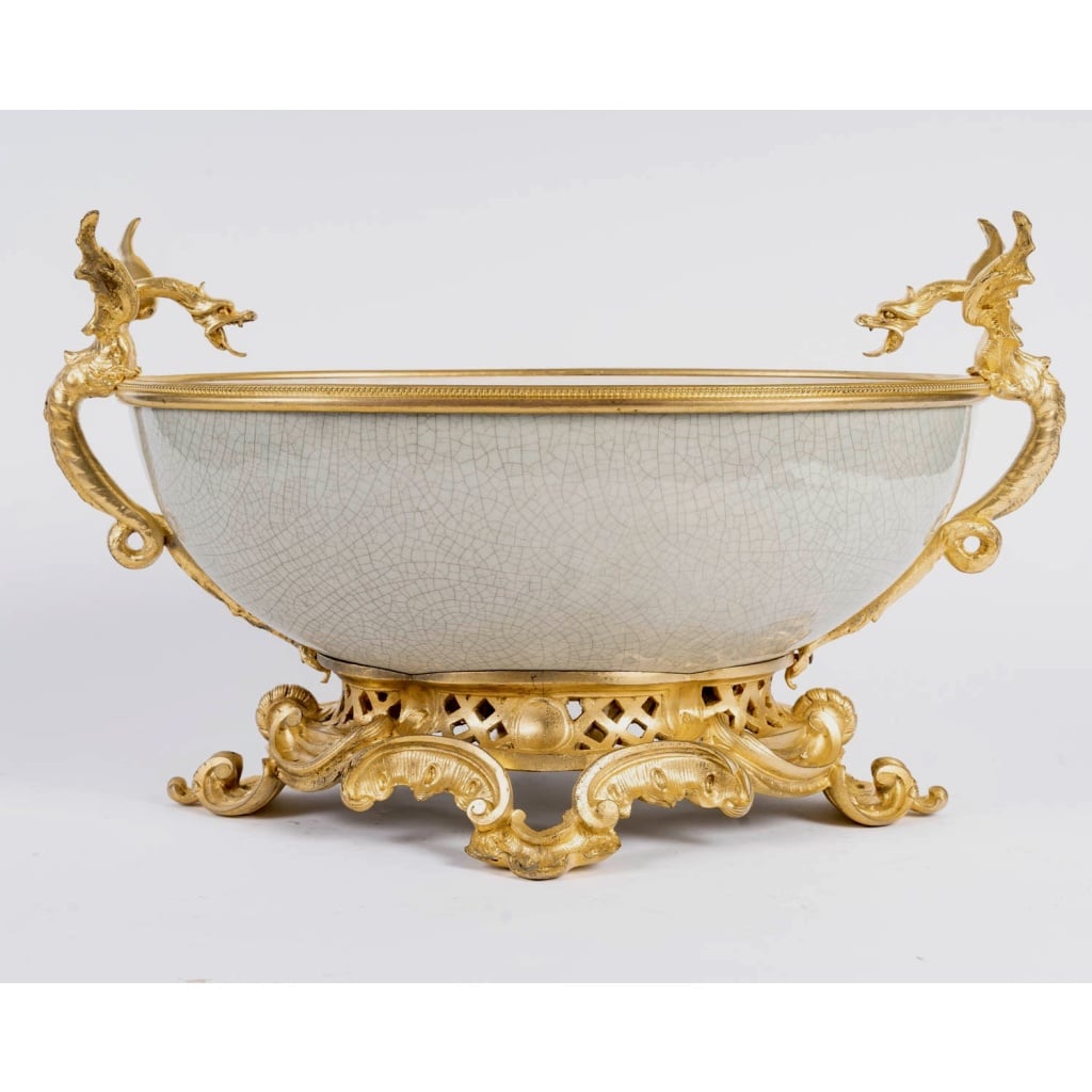 Coupe Centre de Table en Porcelaine montée bronze, circa 1880 6 Coupe Centre de Table en Porcelaine montée bronze, circa 1880 6