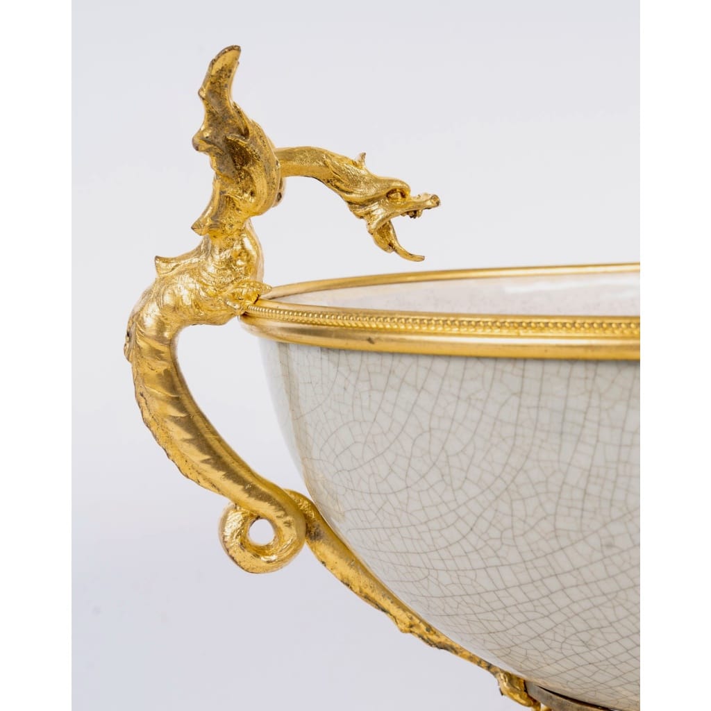 Coupe Centre de Table en Porcelaine montée bronze, circa 1880 8 Coupe Centre de Table en Porcelaine montée bronze, circa 1880 8