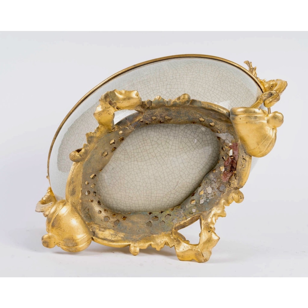 Coupe Centre de Table en Porcelaine montée bronze, circa 1880 11 Coupe Centre de Table en Porcelaine montée bronze, circa 1880 11