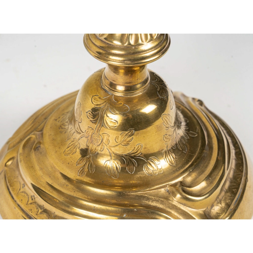 Paire de Flambeaux Montée en Lampes en Bronze Ciselé et Doré d’époque Louis XV vers 1750 8 Paire de Flambeaux Montée en Lampes en Bronze Ciselé et Doré d’époque Louis XV vers 1750 8