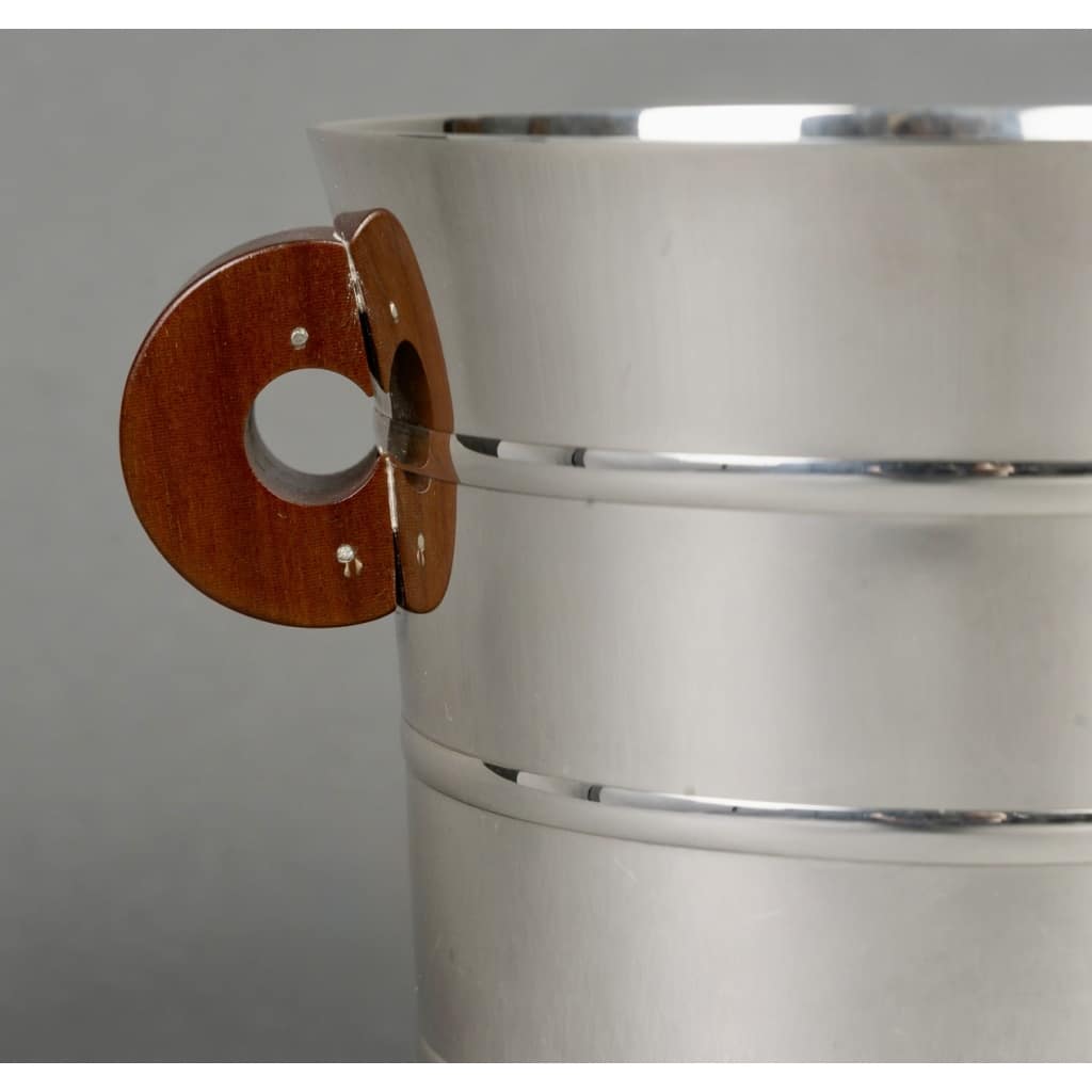 Seau à Champagne et à Glaçons « Epsilon » argent massif et noyer de Jean E. PUIFORCAT 9 Seau à Champagne et à Glaçons « Epsilon » argent massif et noyer de Jean E. PUIFORCAT 9