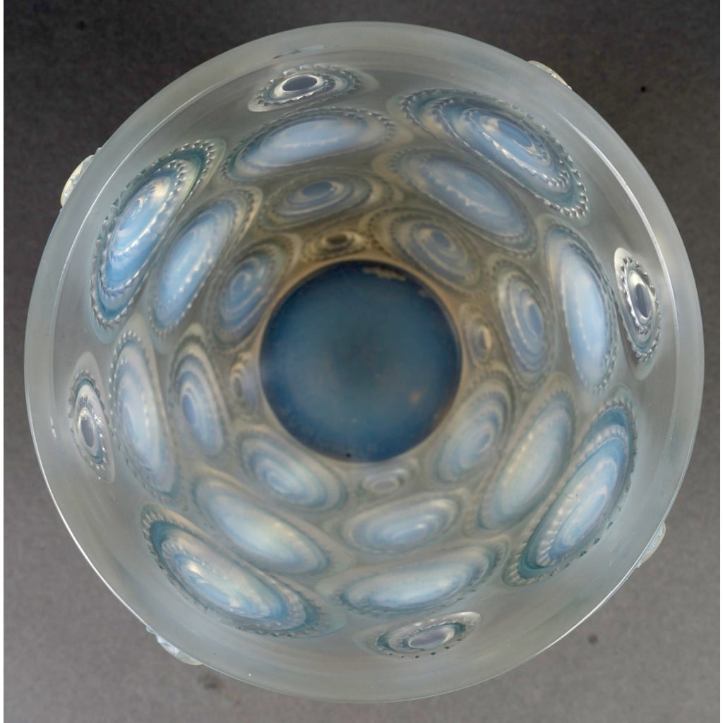 Vase « Spirales » verre opalescent de René LALIQUE 4
