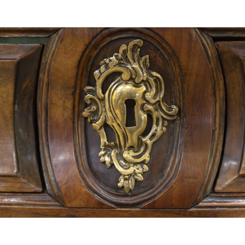 Commode provençale du XVIIIème siècle 9
