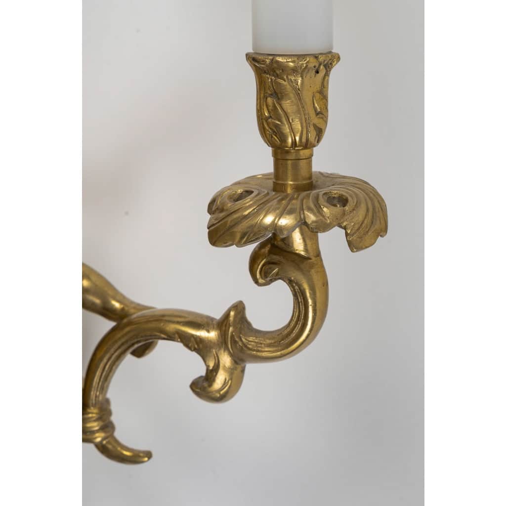 Suite de quatre appliques aux Putti de style Transition en bronze ciselé et doré, vers 1880 8 Suite de quatre appliques aux Putti de style Transition en bronze ciselé et doré, vers 1880 8