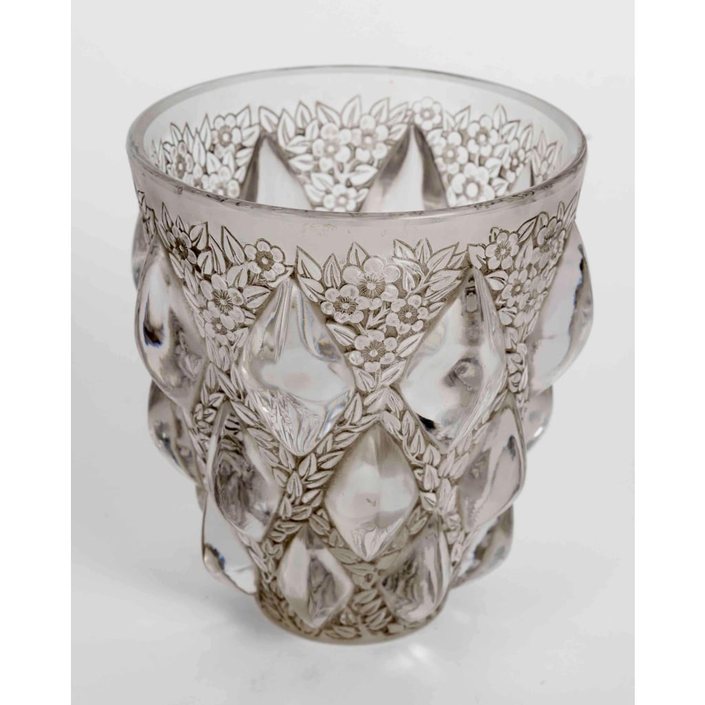 Vase « Rampillon » verre opalescent patiné gris de René LALIQUE 4