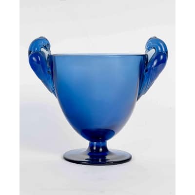 Vase « Ornis » verre bleu saphir de René LALIQUE Vase « Ornis » verre bleu saphir de René LALIQUE